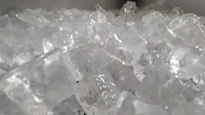 大量の氷