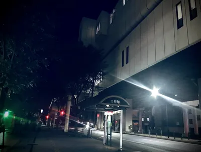 三萩野バス停深夜