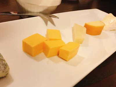 ブルーチーズ.カマンベールチーズ.バー.Bar.ワイン