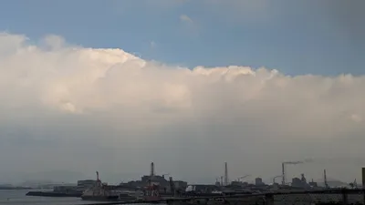 工場地帯の空