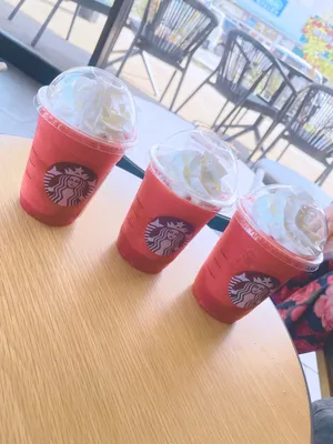オシャレなカフェで映え