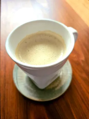 温かなカフェラテの朝