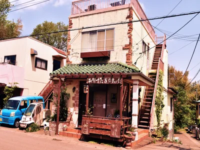 ギャラリーカフェレタッチ済み